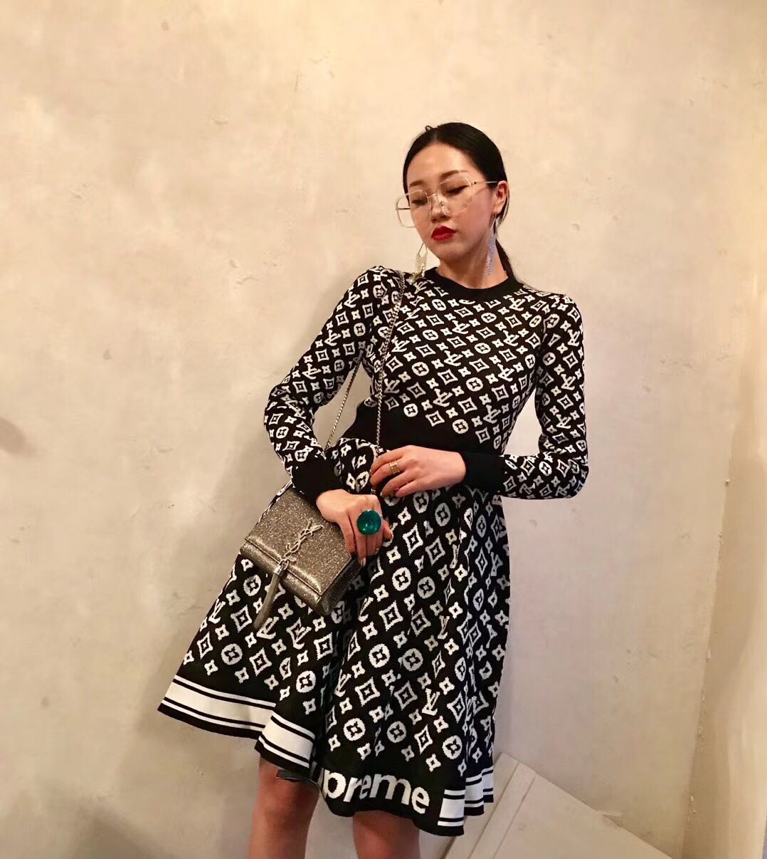 LOUIS VUITTON ニット ワンピース xs シアー ラッフルフリル Vラインネック ニット ワンピース le