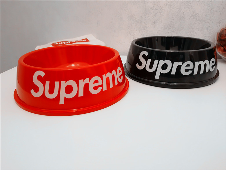 supreme(シュプリーム)ドッグボウル-