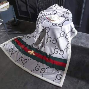 GUCCI新品ブランケット膝掛けタオルケットビーチタオル