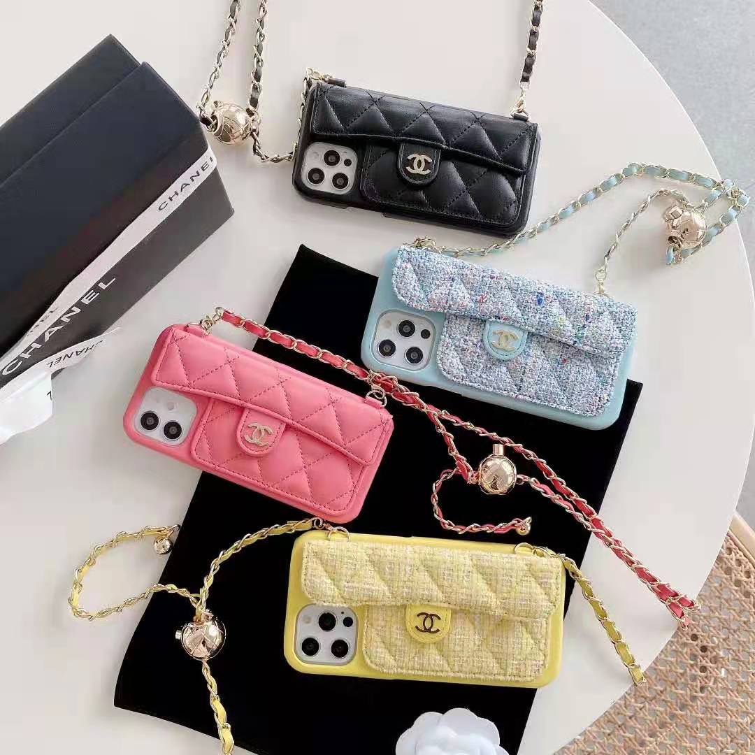 CHANEL スマホケース iPhone 12/12 Pro ショルダータイプホックポケット×１