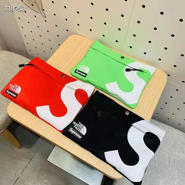 美品Supremシュプリーム ショルダー バッグ 2023FW Supreme 2023fw レザーショルダーバッグ（リメイク版）の紹介