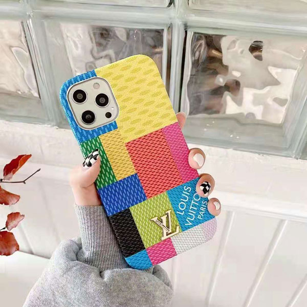 ルイヴィトン ダミエグラフィット柄i　Phone4/4S用の携帯ケース　美品 ブランドルイビトンiphone14plusケースLVモノグラム おしゃれ