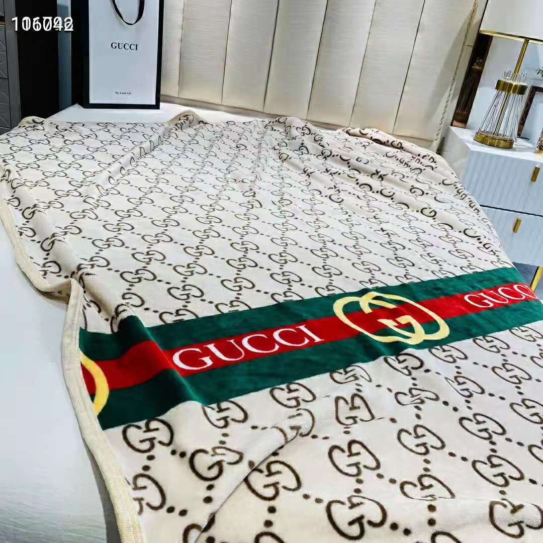 GUCCI ミッキー コラボ ブランケット グッチ 毛布 可愛い ブランド