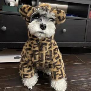 フェンディ ペット服 ドッグウェア ボア フーディ FENDI 犬の