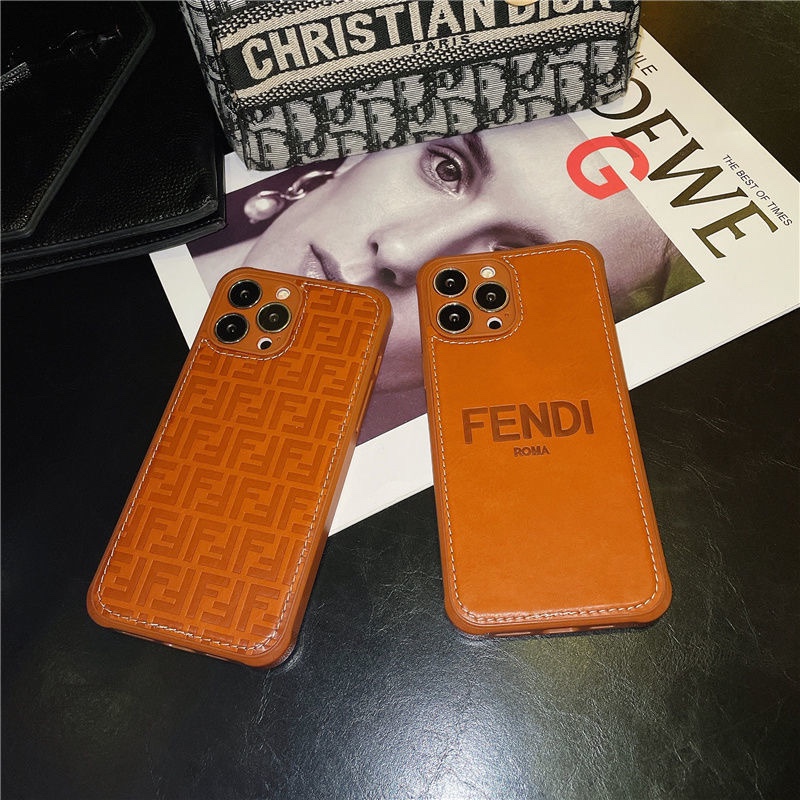 フェンディ アイフォン13/13プロケース レザー ブランド FENDI