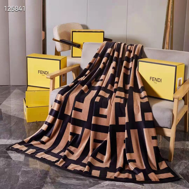 FENDI ニューマイヤー 毛布 シングル - 寝具