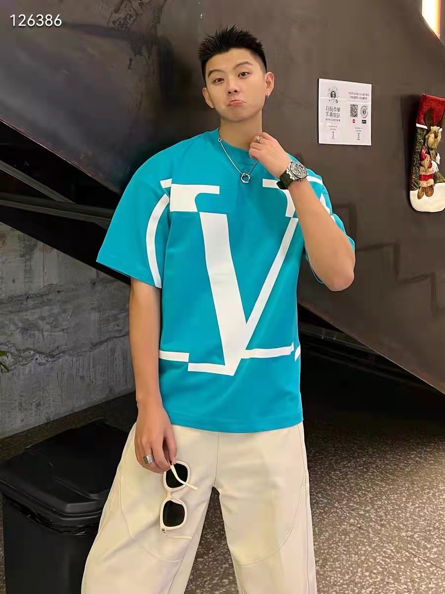 美品✨VALENTINO 半袖ロゴTシャツ　ヴァレンティノ　レディース　メンズ VALENTINO(ヴァレンティノ) Logo T-Shirt 半袖Tシャツ ホワイト