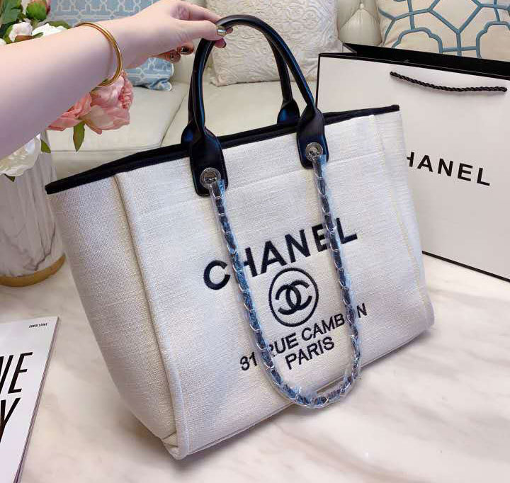 シャネル トートバッグ CHANEL ドーヴィル スタッズトートバッグ 